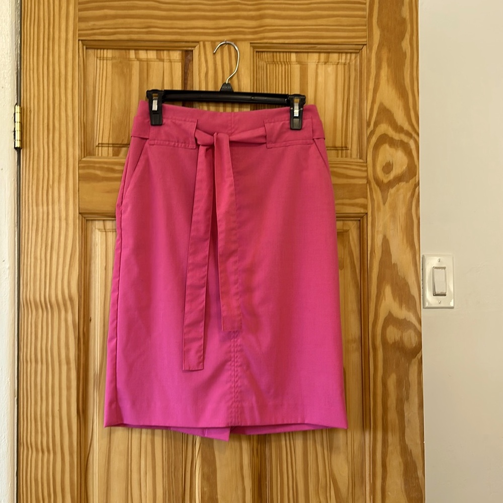 Banana Republic - Pink Pencil Skirt - Size 0